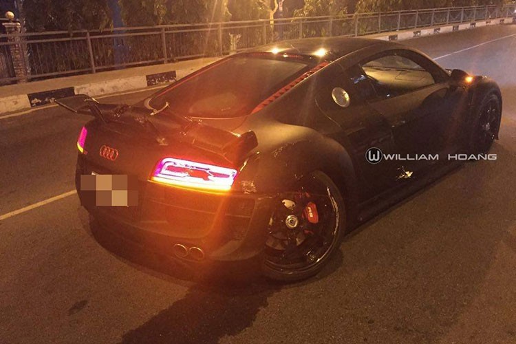 Sieu xe Audi R8 bi Honda SH dam nat duoi tai Sai Gon-Hinh-3